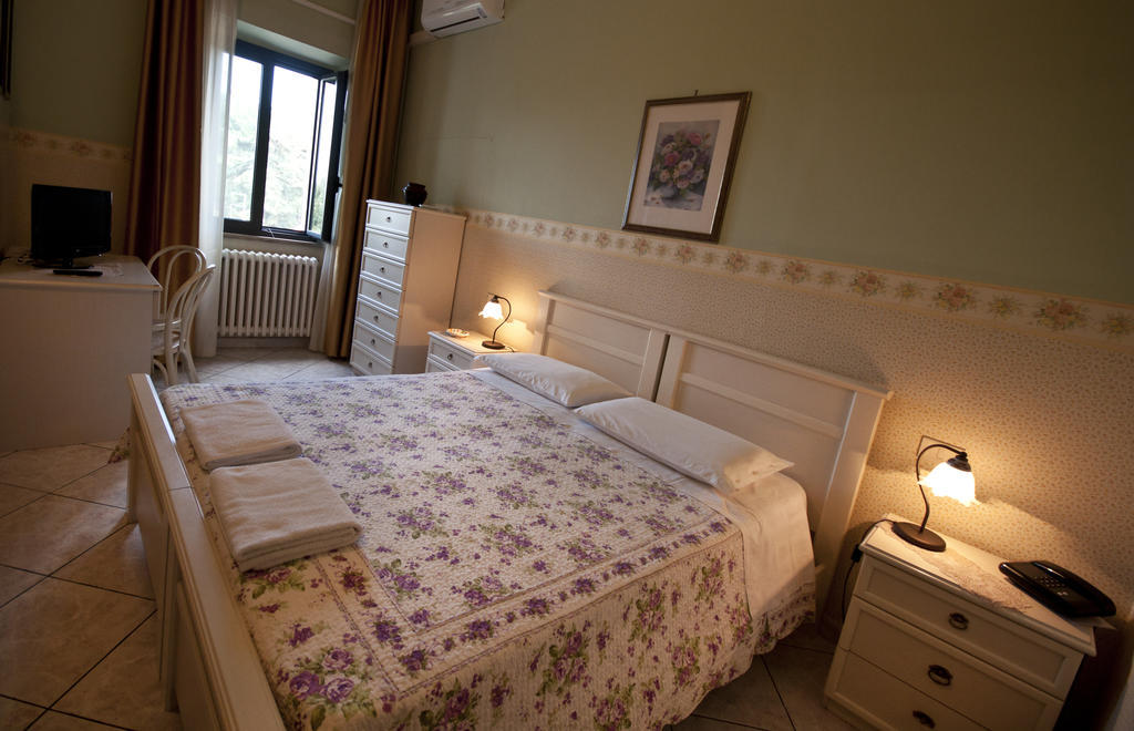 Hotel La Villa Ceccano Habitación foto