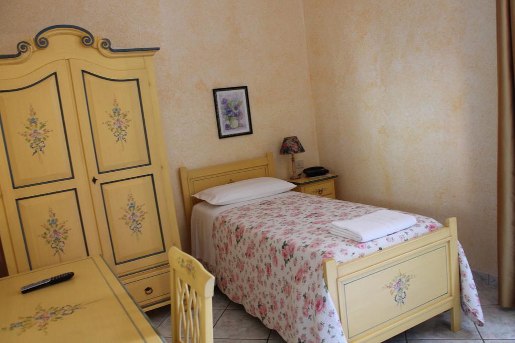 Hotel La Villa Ceccano Habitación foto