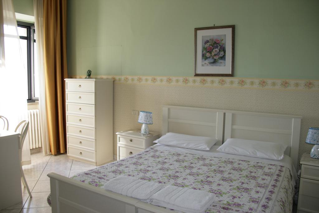 Hotel La Villa Ceccano Habitación foto