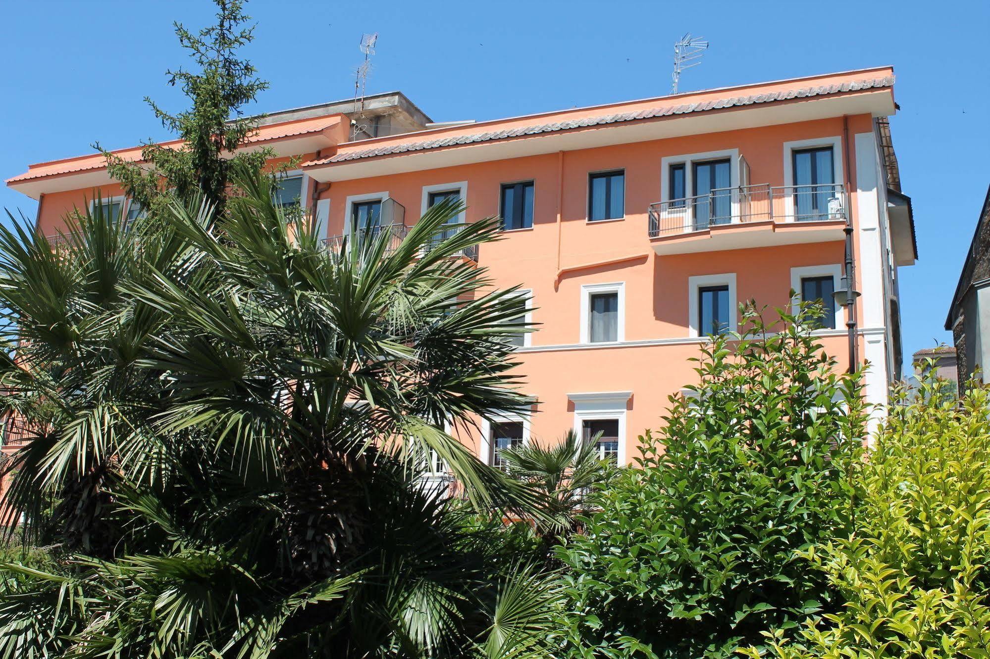 Hotel La Villa Ceccano Exterior foto